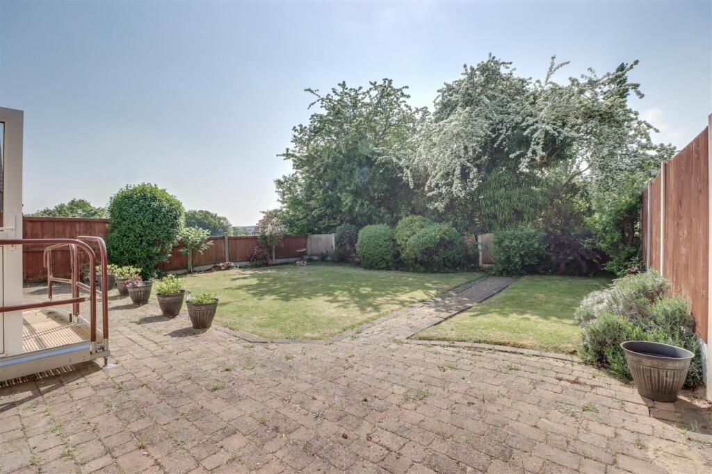 4 ALMA CLOSE-10.jpg