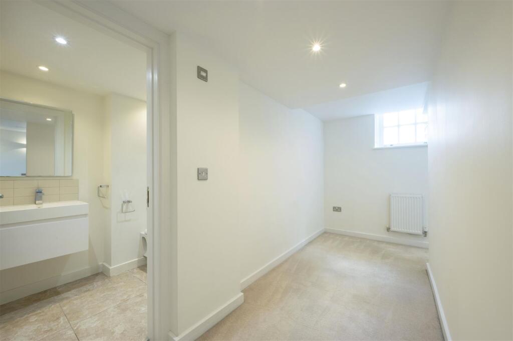 82, Craven Gardens ,15.jpg