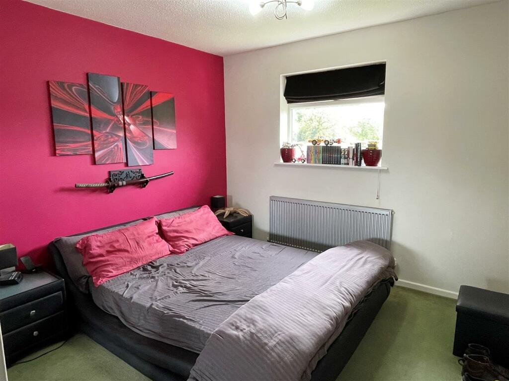 Bed 1.JPG