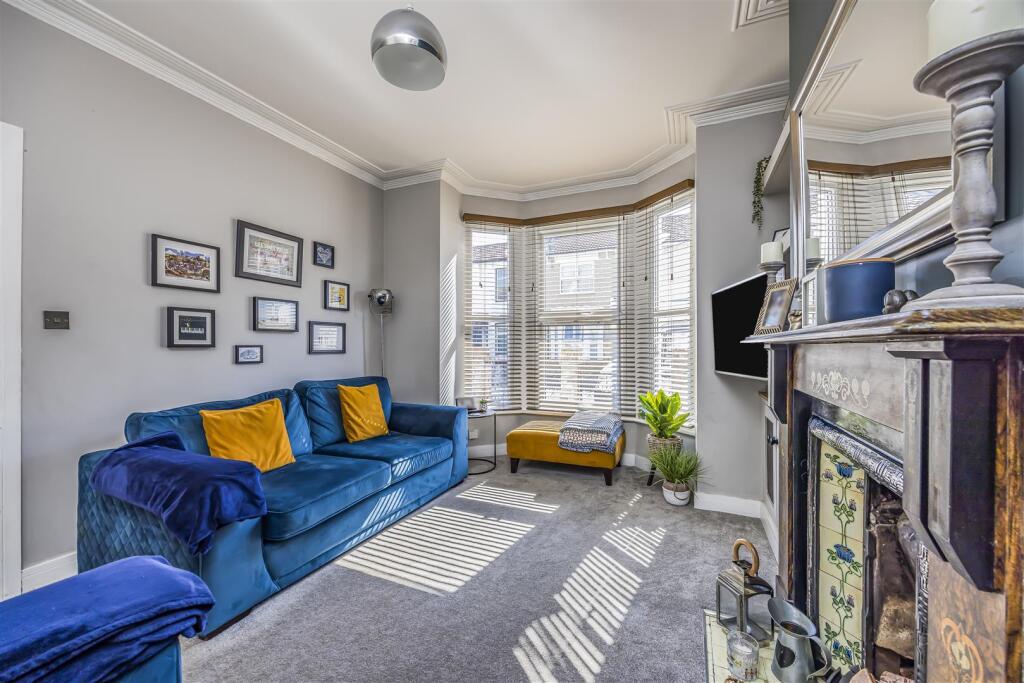 99 Folkestone Road, Baffins-PorticoMarketing-SoldB