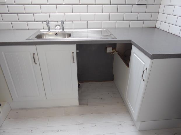 9OliverKitchen1