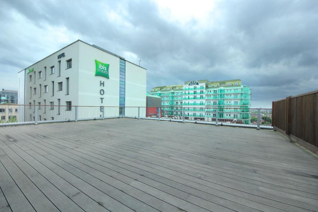 Bruce Court (Top Terrace) (1).jpg