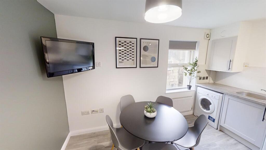 Flat-3-7-Piccadilly-Place-Bath-09162024_100617.jpg