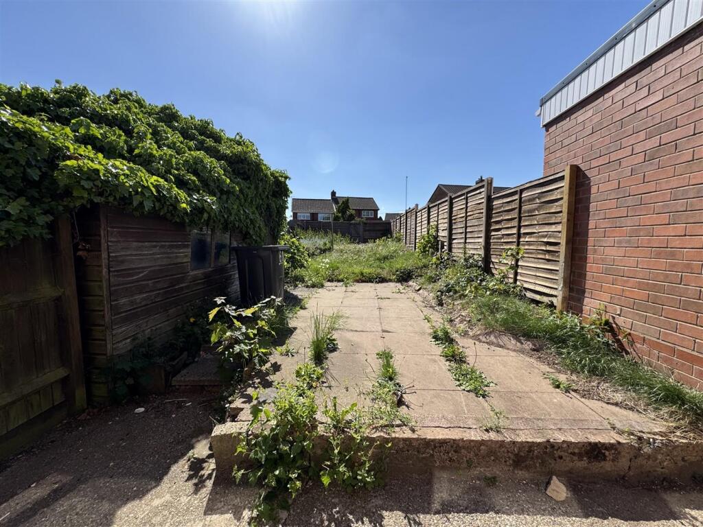 IMG_7560 (Large).JPG