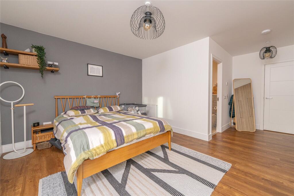 Bedroom 1 Alt