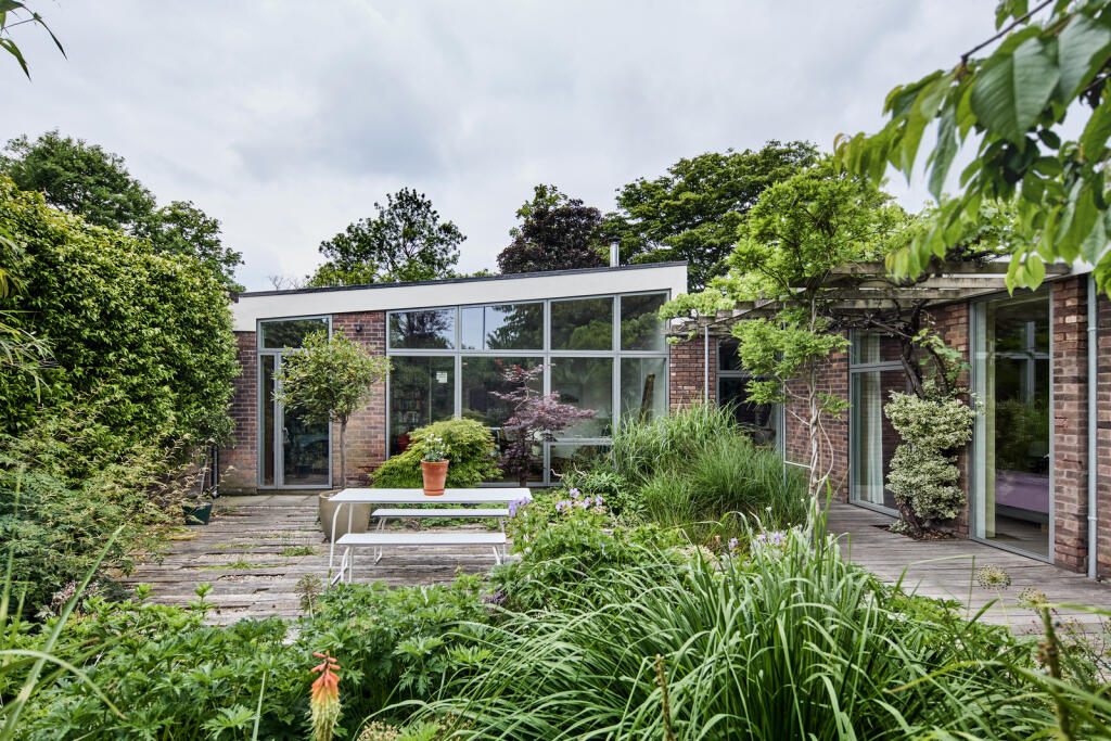 292482 - DGLA1752.jpg