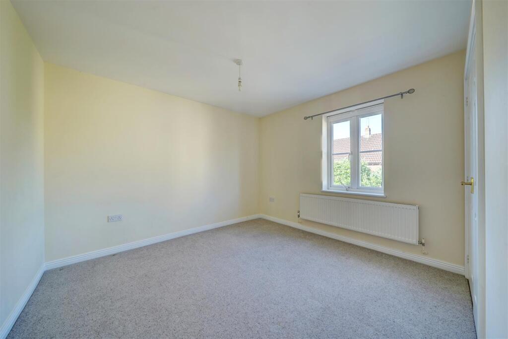 4 Mondrian Close (3).jpg