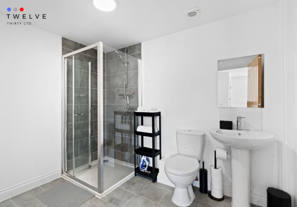 Studio (w/ sofa bed)