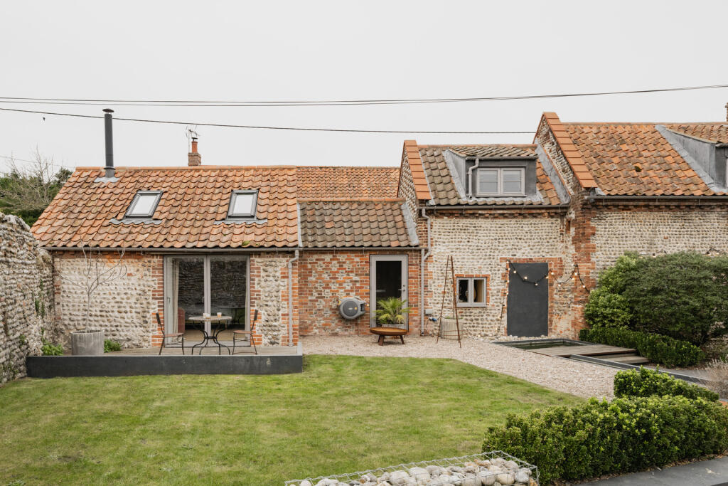 243449 - Seven Whistlers, Salthouse-77.jpg