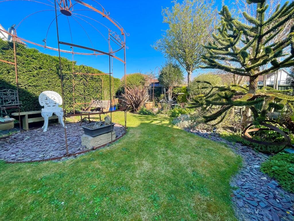 19 Biscay Close S...