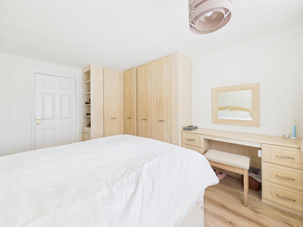 CAM05192G0-PR0109-STILL014