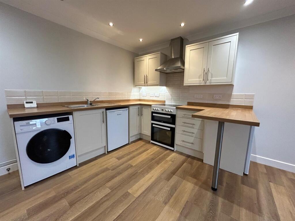 NEW kitchen (3).jpg