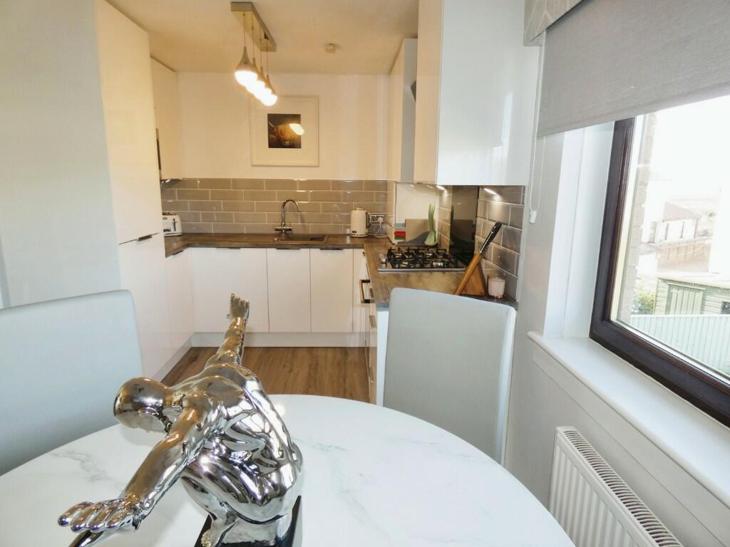 Kitchen / Dining