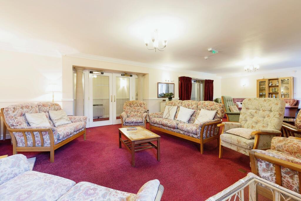 RESIDENTS LOUNGE