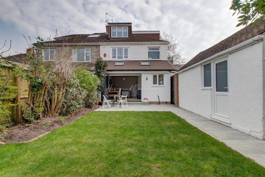 King George V_Hern_Crabtree_ (24).jpg