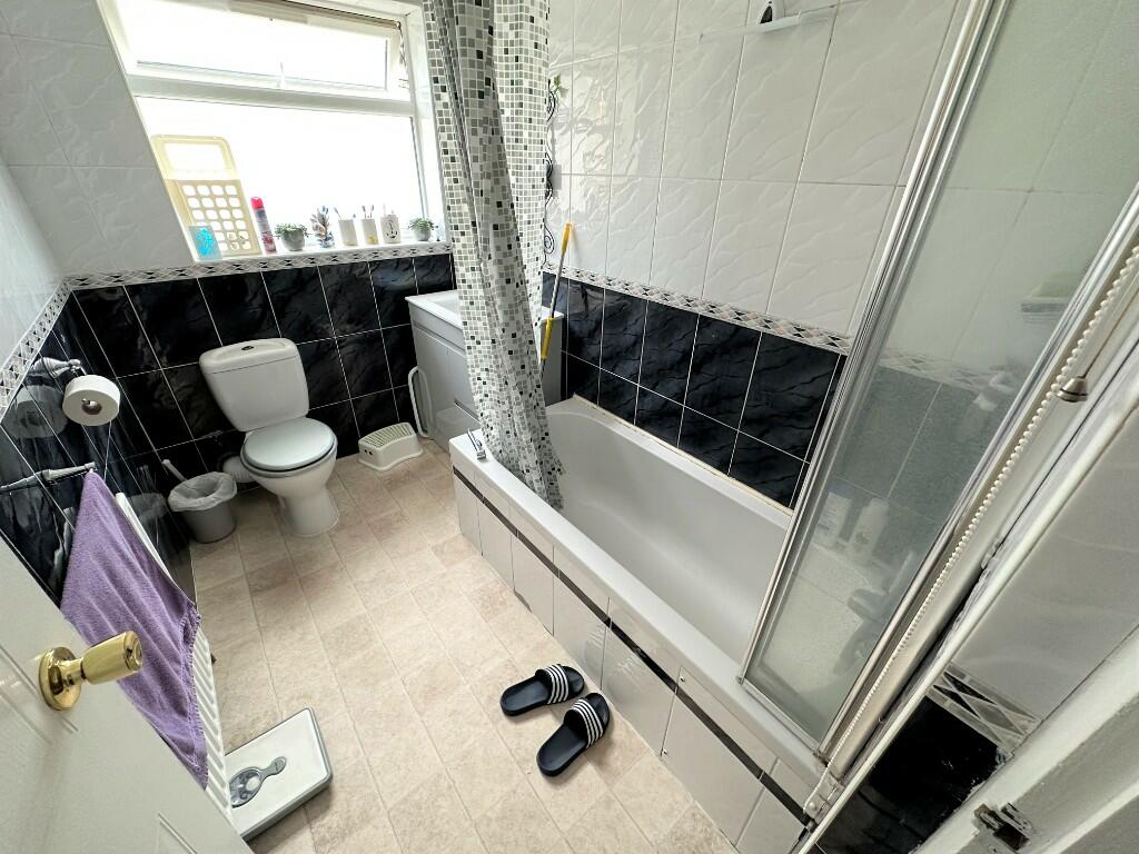 FITTED BATHROOM