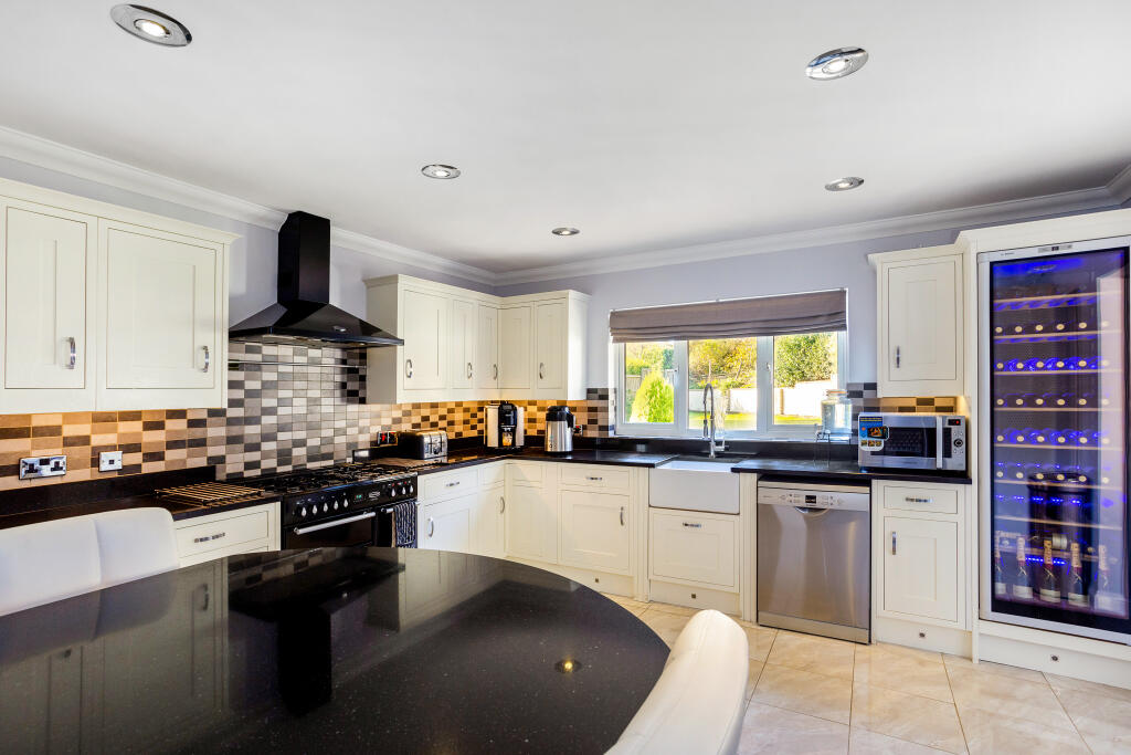 4nicholascourt2682969