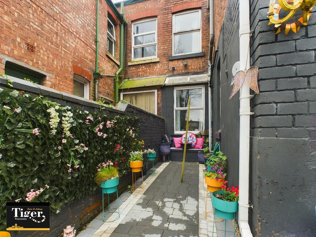 CAM02176G0-PR0176...