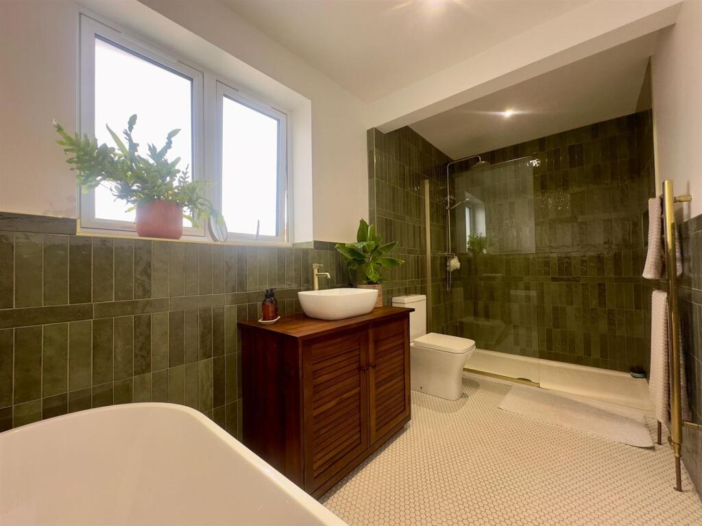 WhatsApp Image 2025-07-21 at 14.30.18_df620e38.jpg