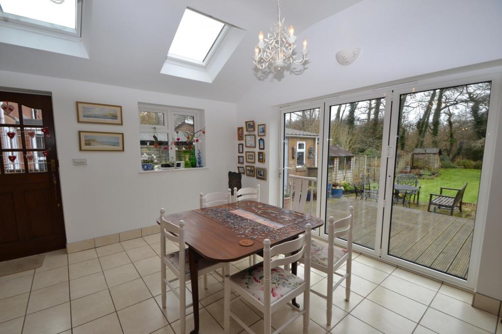 Kitchen/dining