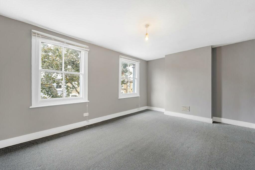 Bedroom 2.JPG