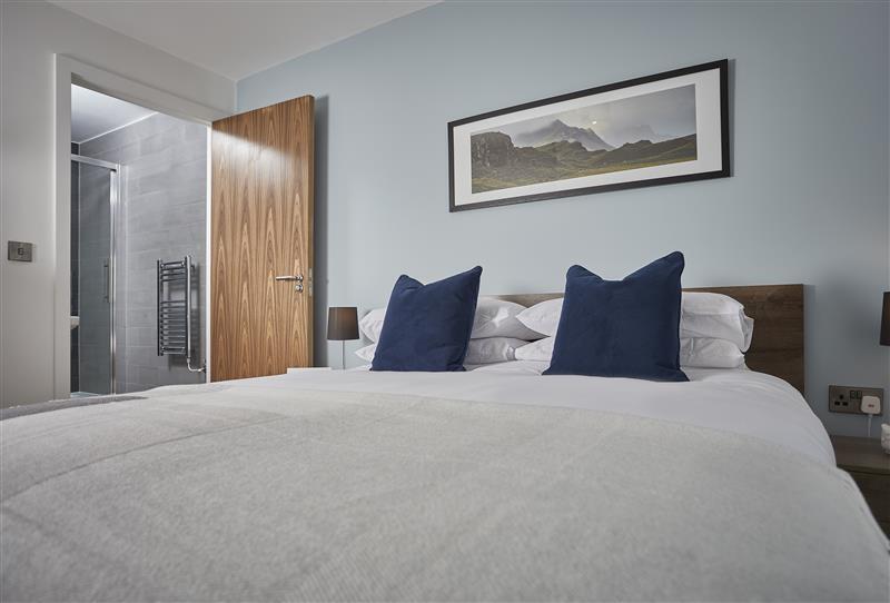 JLL Apartment 180...