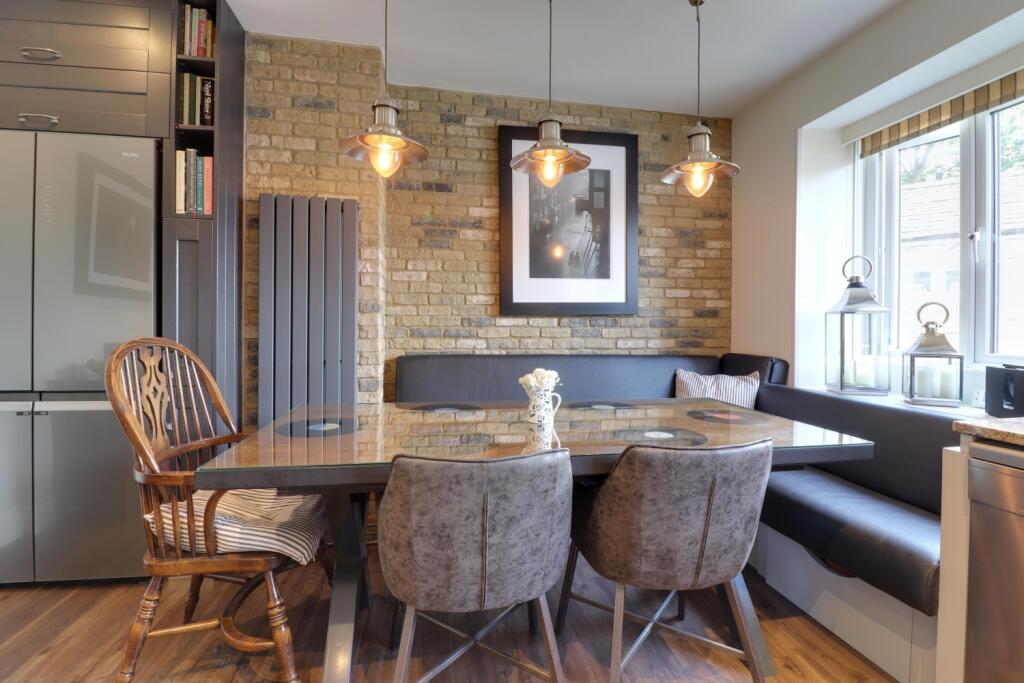 Kitchen diner