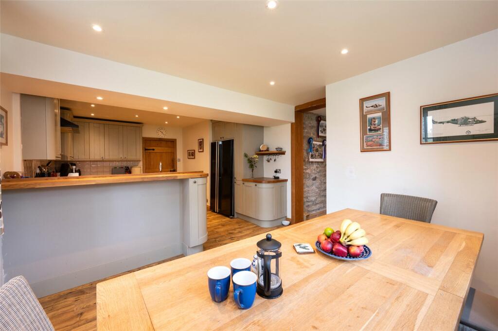 Kitchen/Dining
