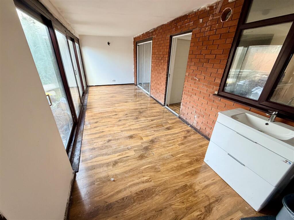 Royal Meadow Drive, Atherstone