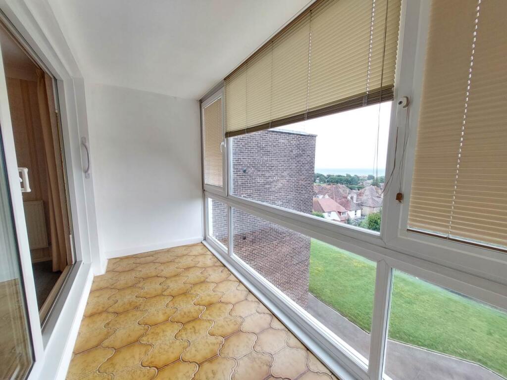 Enclosed balcony