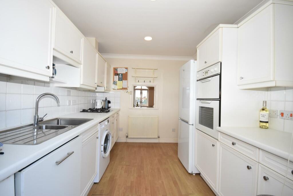 Kitchen.JPG