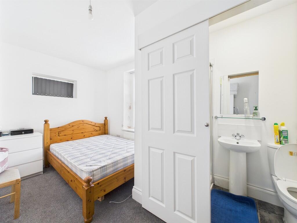 CAM02089G0-PR0463...