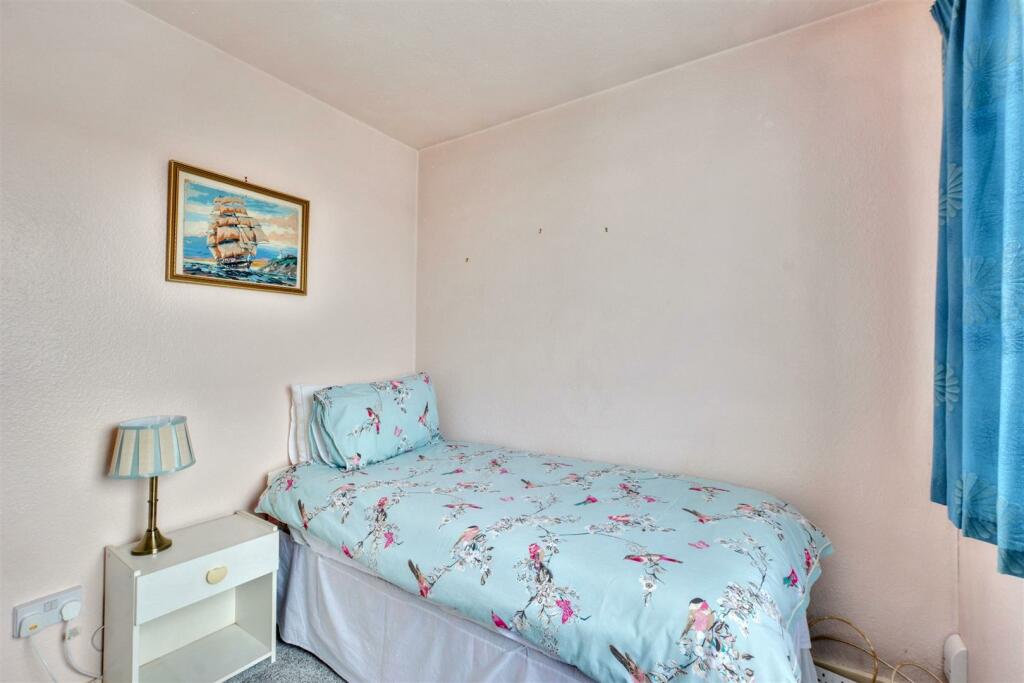 Bedroom 3_2.jpeg