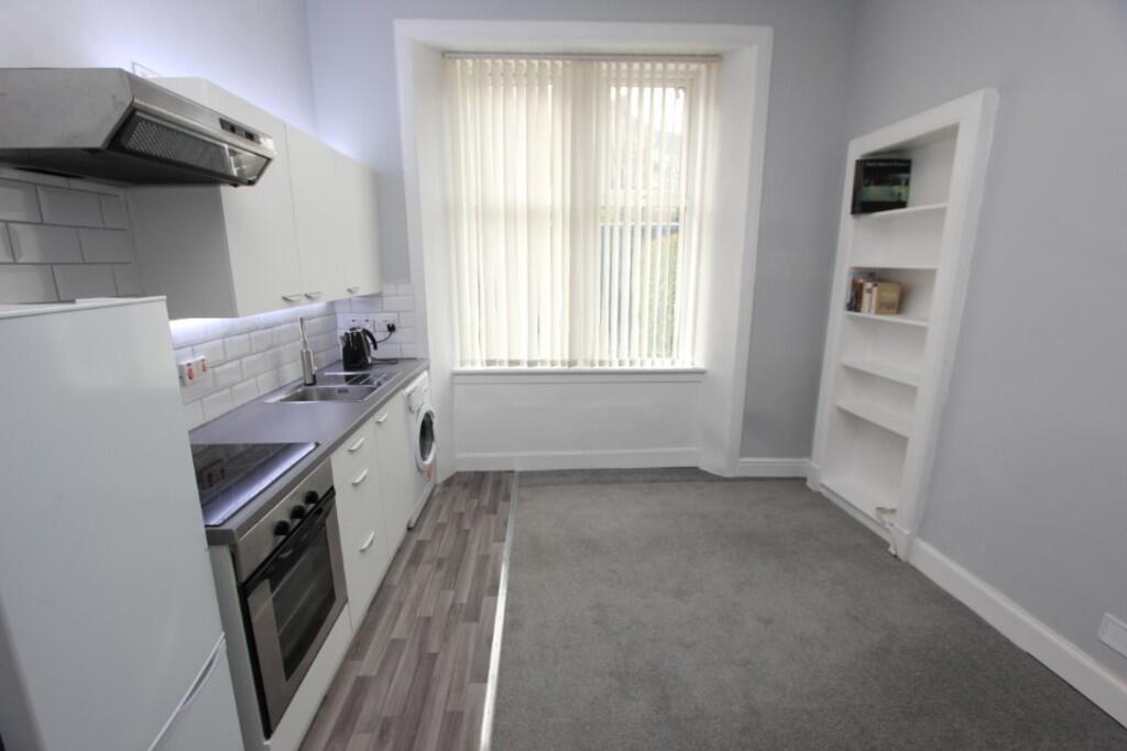 Lounge/ Kitchen
