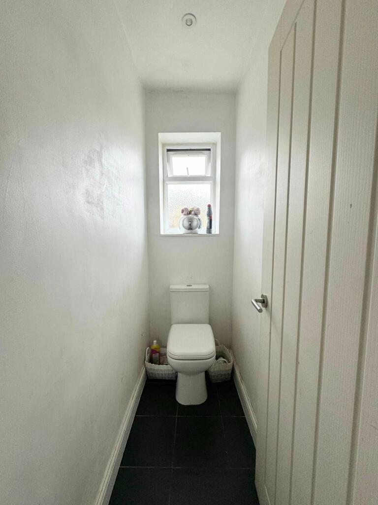 Photograph 12