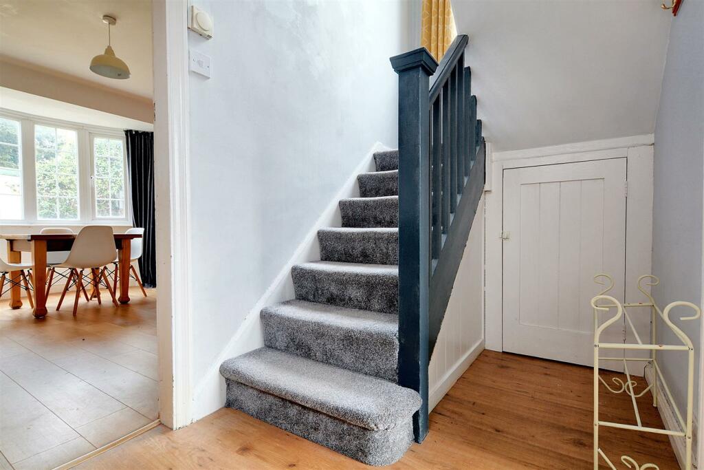 Entrance Hall_3.jpeg