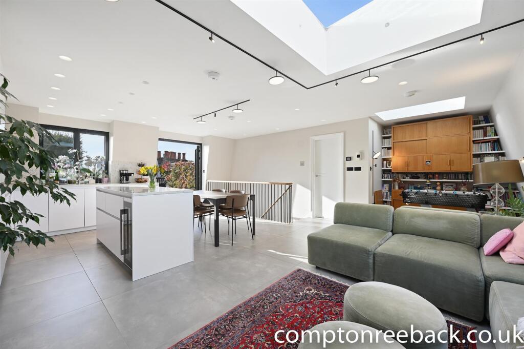 CR -  Lauderdale Mansions - KitchenB3 (1).jpg