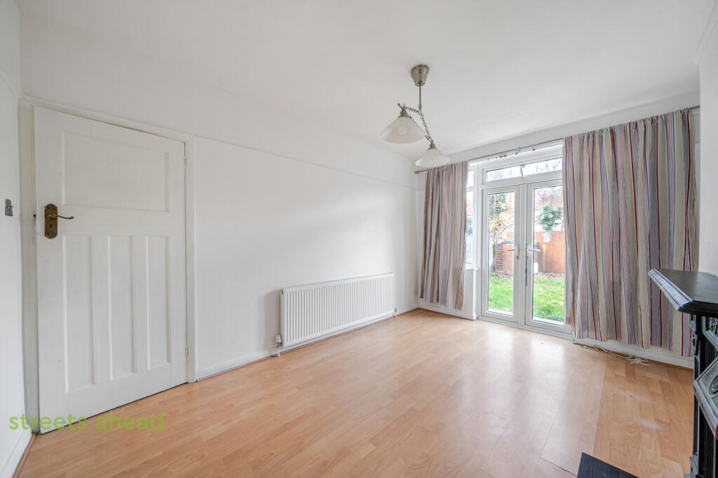 d27d8226-a2e1-47b...