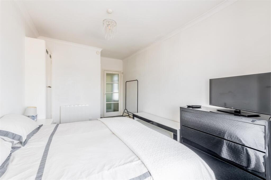 Flat 5, 47 Brunswick Place-11.jpg