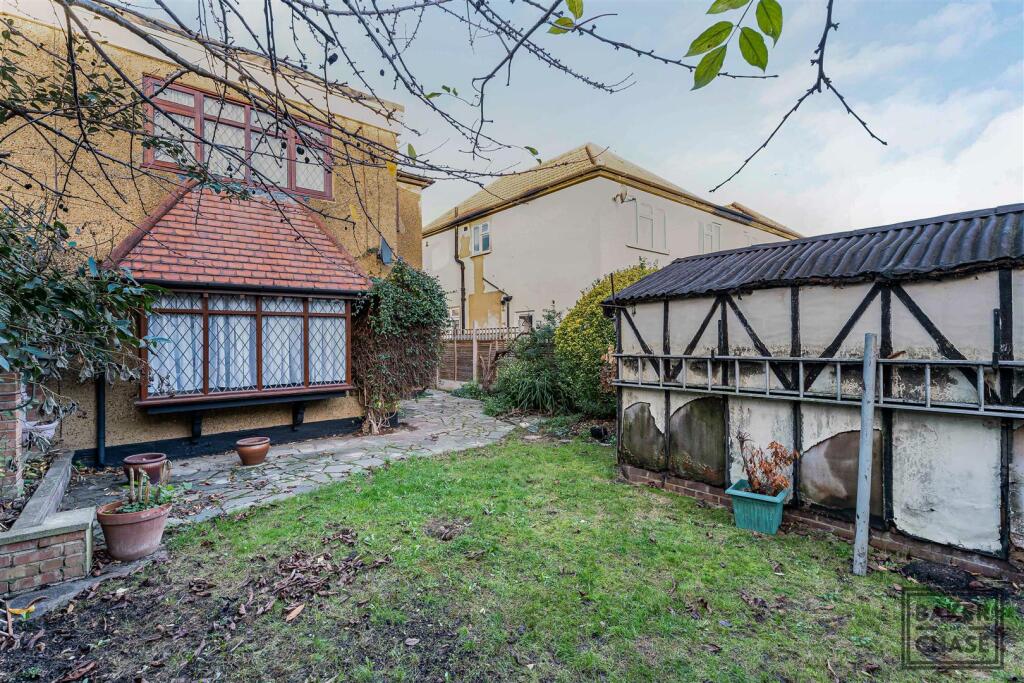 Rear Garden (South Facing)