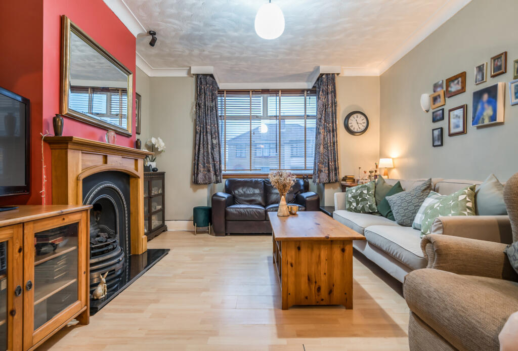 1380173-6-69446aa...