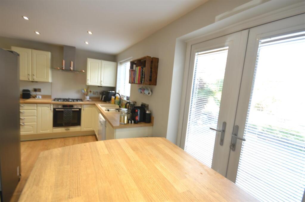 kitchen/breakfast room