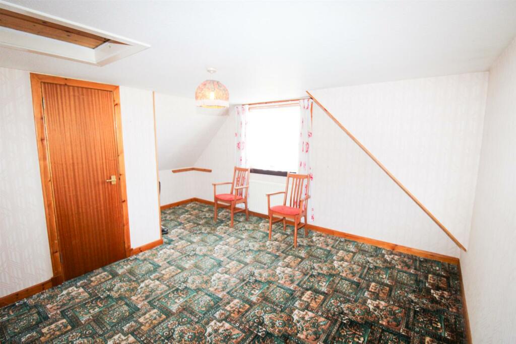 BEDROOM 1 (1)-2.jpg