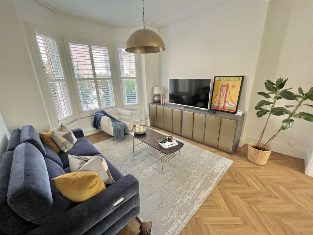 Lounge Aspect 2.jpg