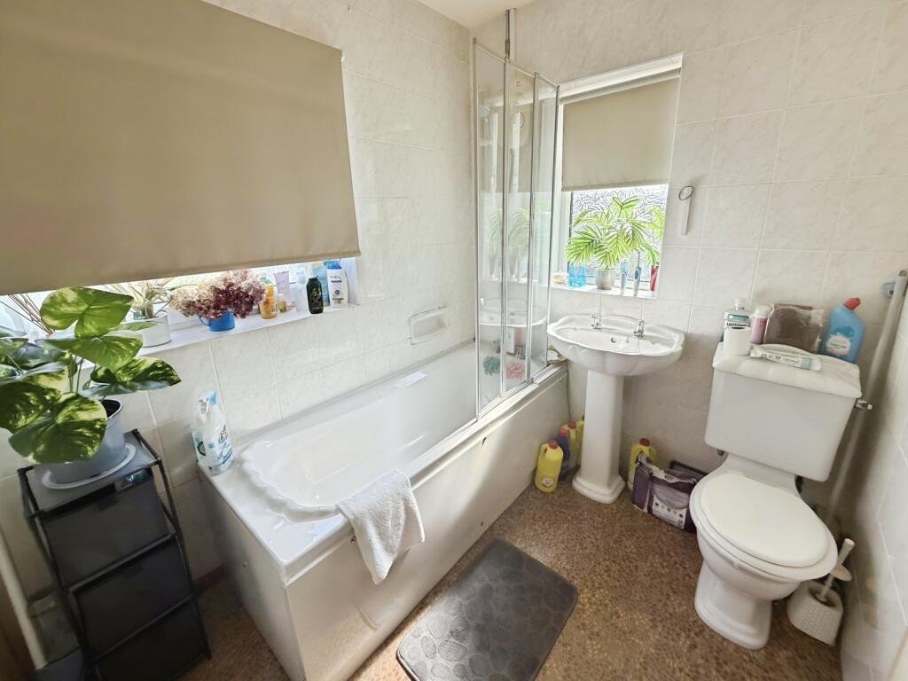 Bathroom (Tf)