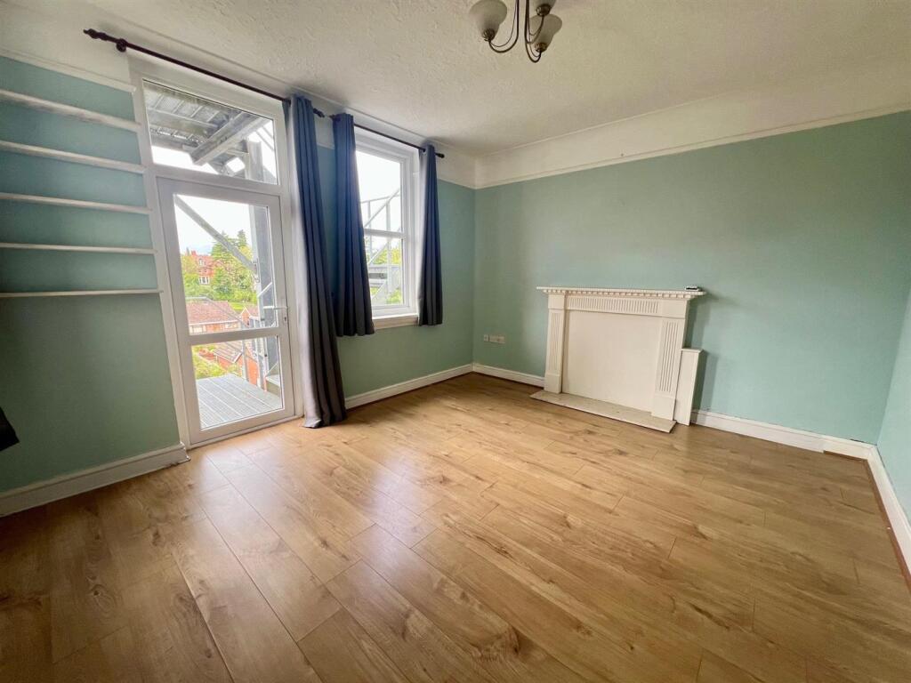 Living Room.jpg