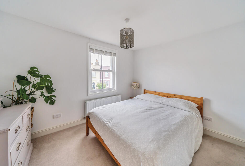 1296458-18-682db8...