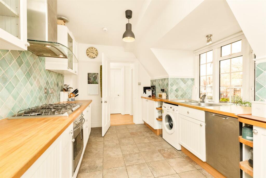 Kitchen.jpg