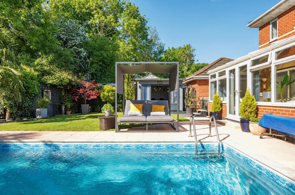 28-6819ebfcce1fe-...