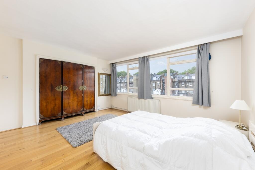 Clifton Place F14...